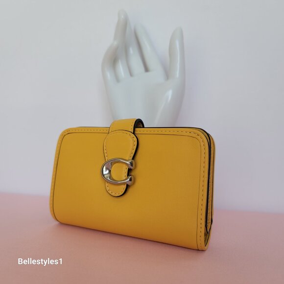 COACH Tabby Smooth Leather Medium Bifold Wallet – Canary color - Picture 5 of 16